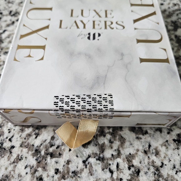 Bomb Party 2025 Luxe Layer Lucky Pendant Silver Necklace - Picture 3 of 3